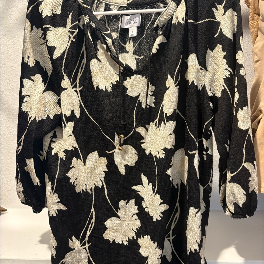 Croft & Barrow Black and Cream Floral Blouse